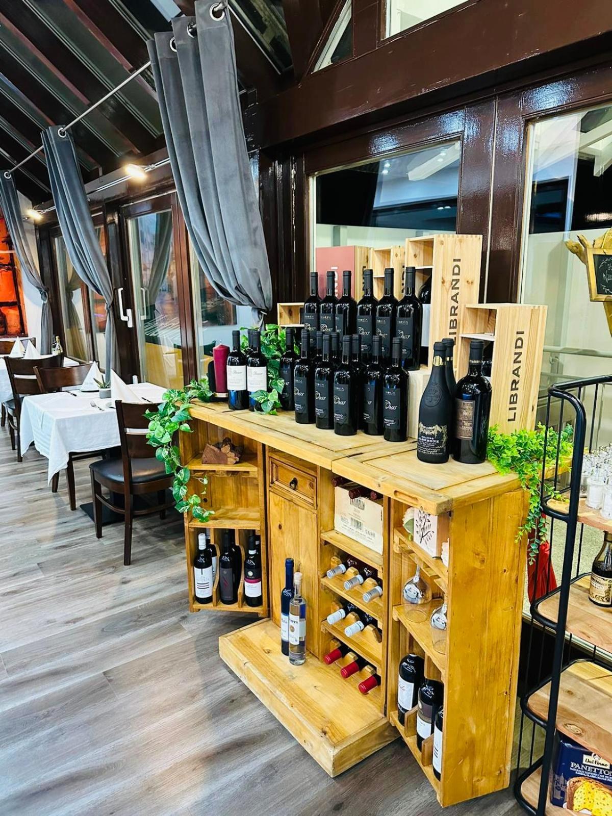 Hotel & Restaurant Olio E Pane เอนซ์เคลิสแทร์เลอ ภายนอก รูปภาพ