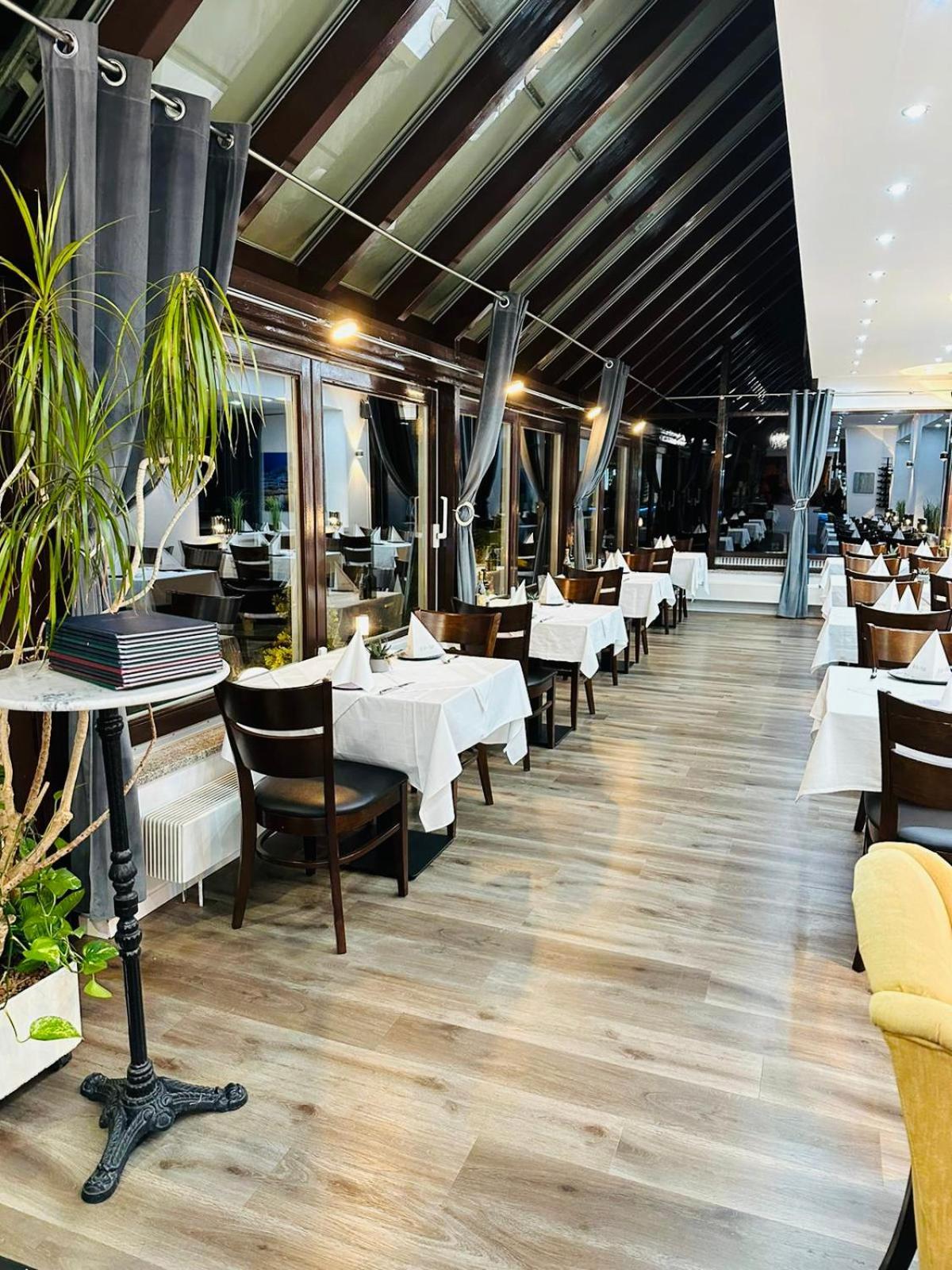 Hotel & Restaurant Olio E Pane เอนซ์เคลิสแทร์เลอ ภายนอก รูปภาพ