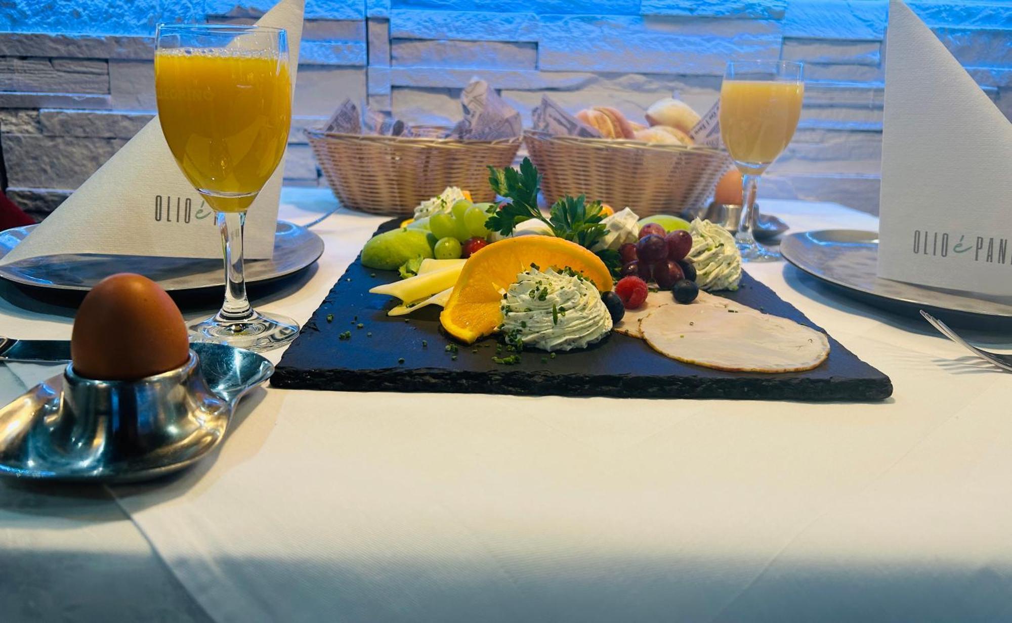 Hotel & Restaurant Olio E Pane เอนซ์เคลิสแทร์เลอ ภายนอก รูปภาพ